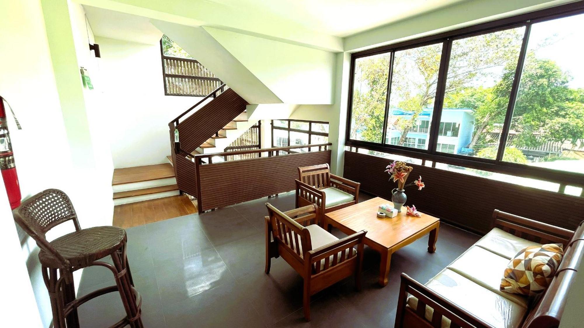 Rockstar Beach Apartments Bang Rak Beach  Buitenkant foto
