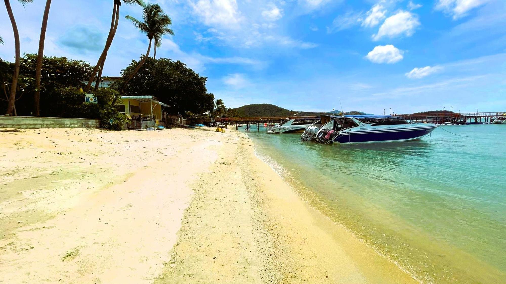 Rockstar Beach Apartments Bang Rak Beach  Buitenkant foto