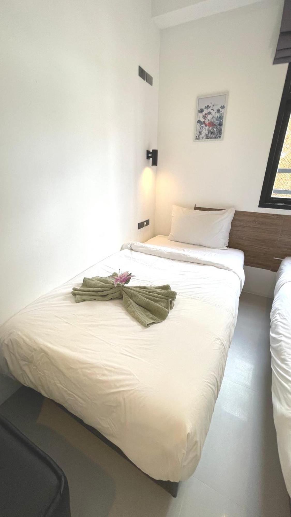Rockstar Beach Apartments Bang Rak Beach  Buitenkant foto
