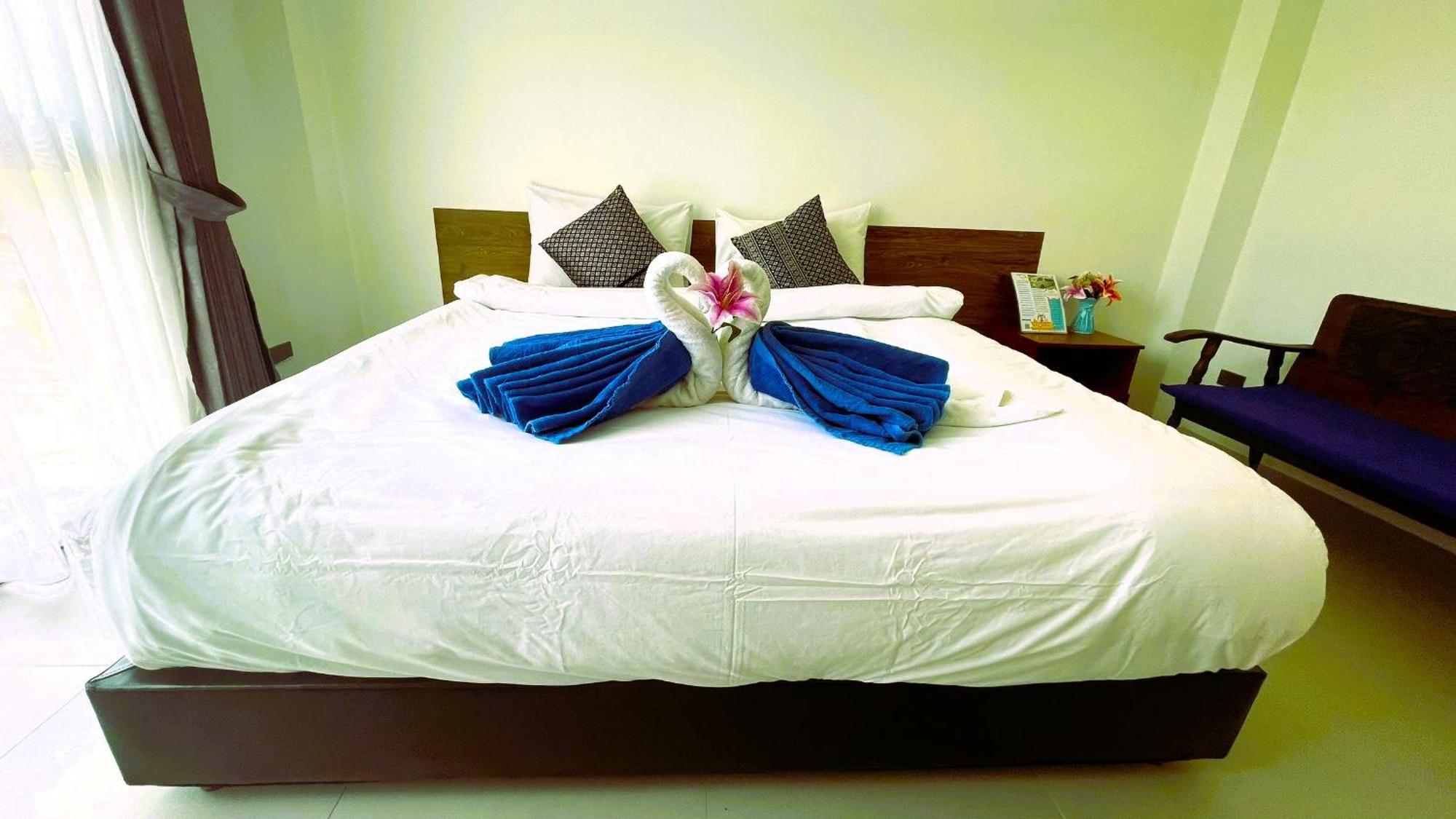 Rockstar Beach Apartments Bang Rak Beach  Buitenkant foto