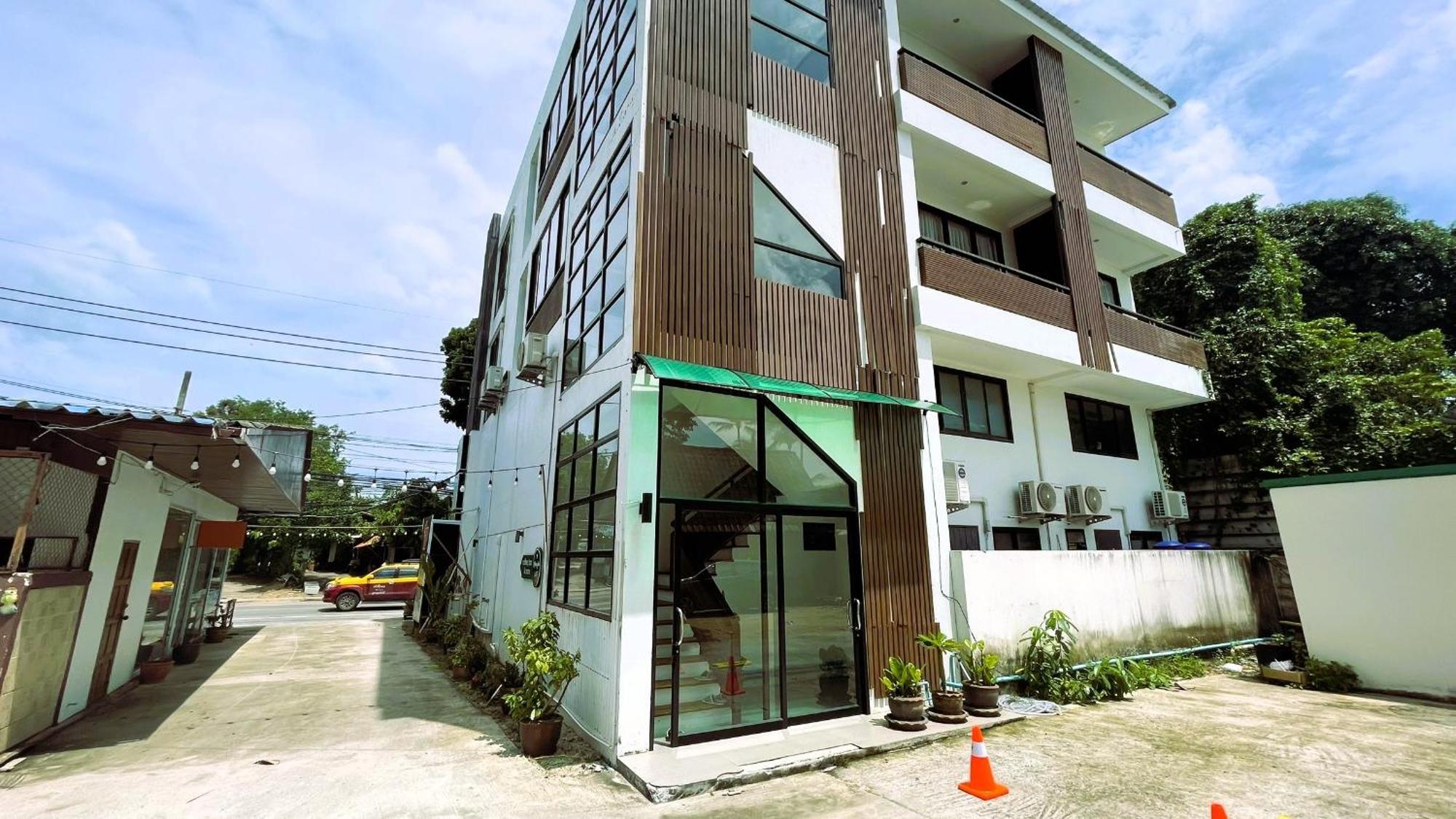 Rockstar Beach Apartments Bang Rak Beach  Buitenkant foto